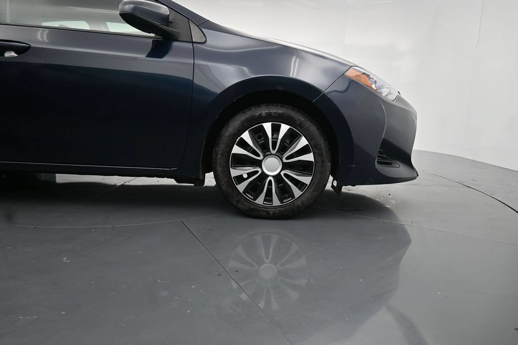 Used 2019 Toyota Corolla LE FWD image 11