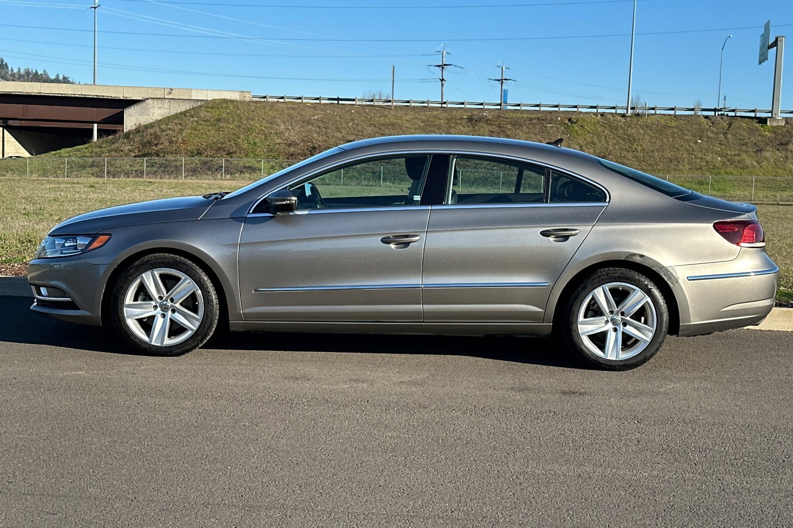 Used 2015 Volkswagen CC Sport image 6