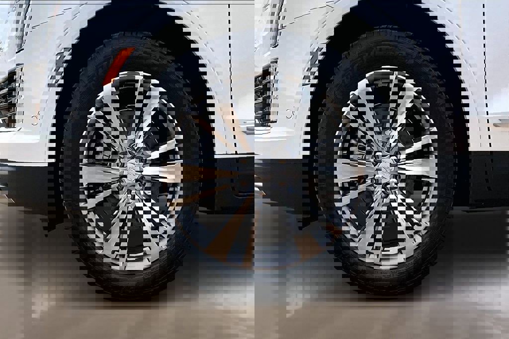 New 2026 Cadillac XT5 Premium Luxury w/ Driver Assist Package image 12