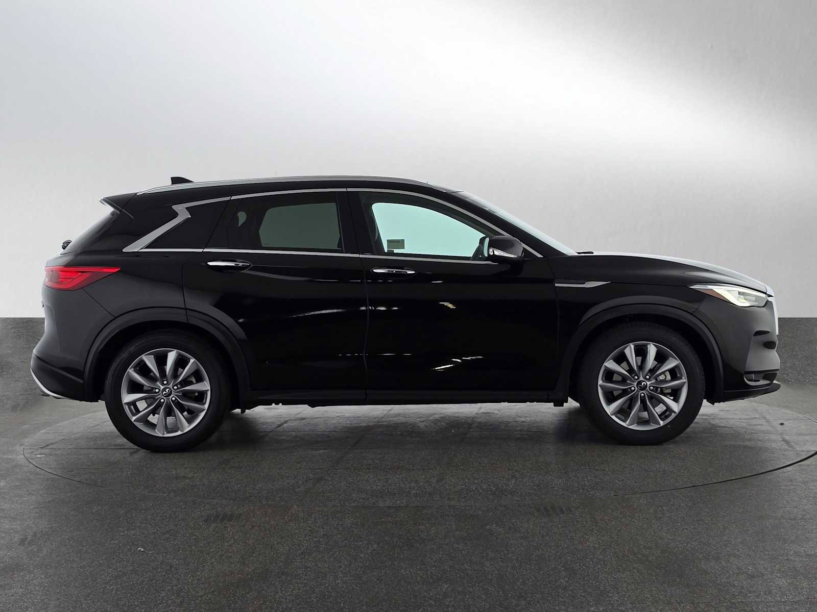 Used 2020 INFINITI QX50 Luxe image 8