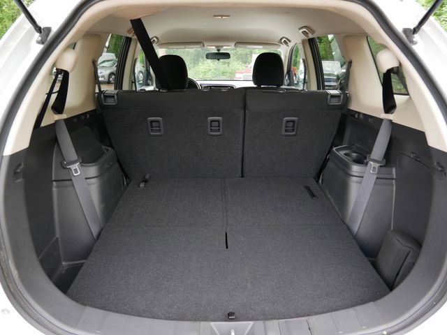 Used 2014 Mitsubishi Outlander SE AWD/4WD image 10