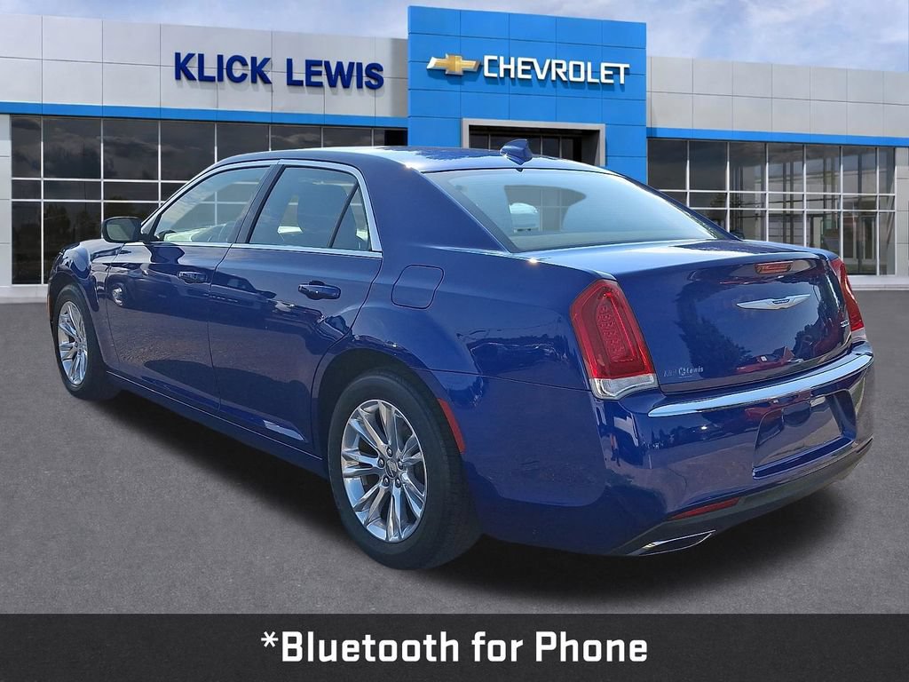 Used 2021 Chrysler 300 Touring w/ Driver Convenience Group RWD image 5