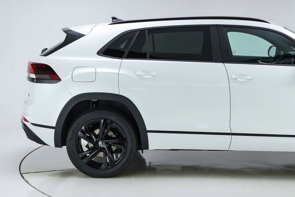 New 2026 Volkswagen Atlas Cross Sport SEL R-Line image 11