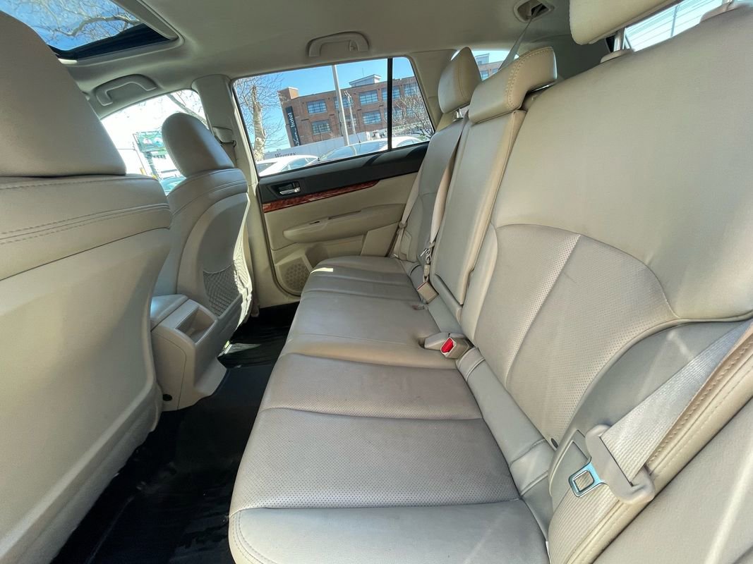 Used 2011 Subaru Outback 3.6R Limited w/ PWR Moonroof Pkg AWD/4WD image 23