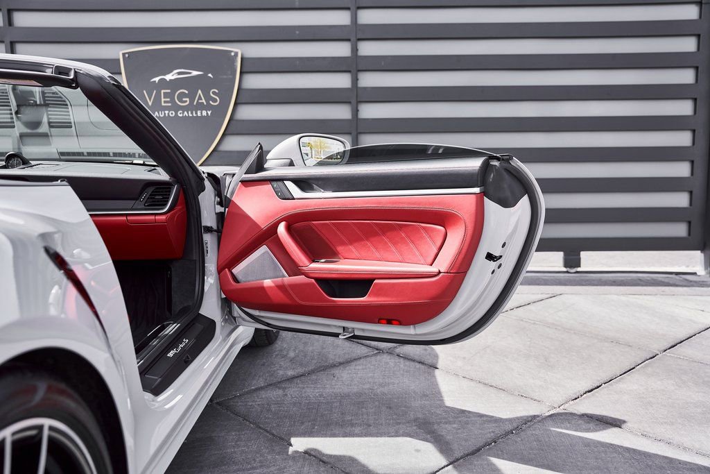 Used 2022 Porsche 911 Turbo S w/ 911 Turbo Sportdesign Package image 25