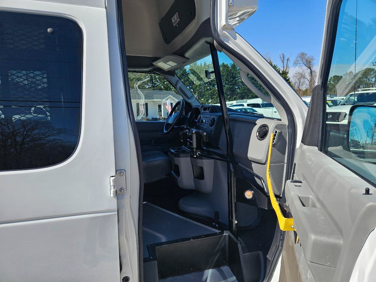 Used 2013 Ford E-350 and Econoline 350 Extended Super Duty w/ PWR Group RWD image 26