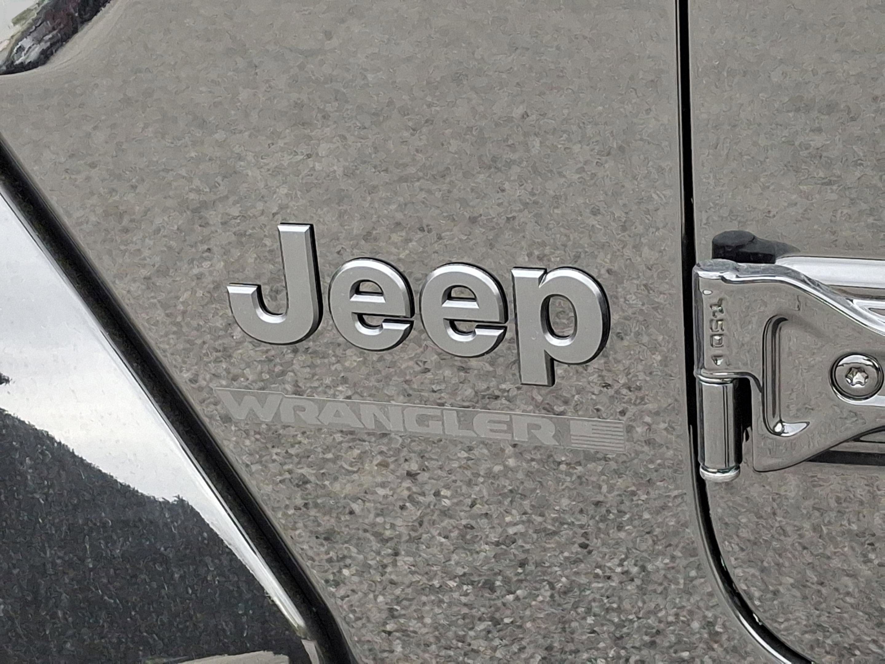 New 2025 Jeep Wrangler Sahara w/ Technology Group image 16