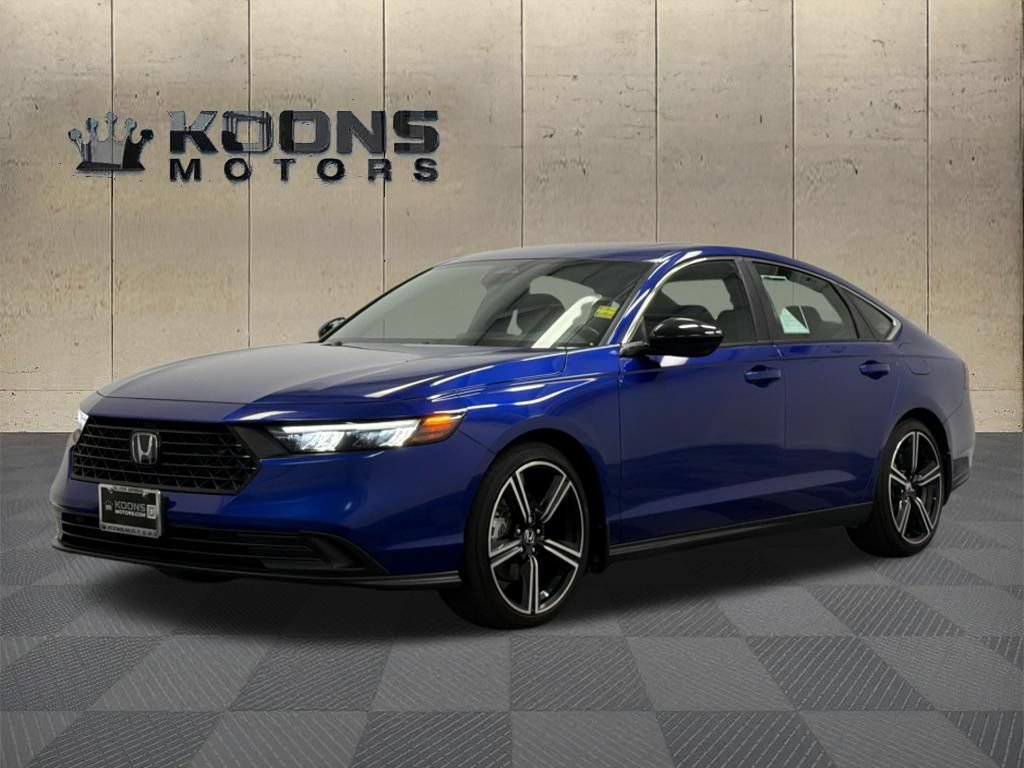 Used 2025 Honda Accord Sport image 1