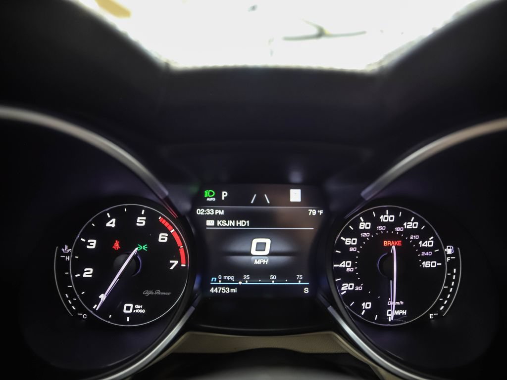 Used 2020 Alfa Romeo Stelvio Ti Lusso AWD/4WD image 14