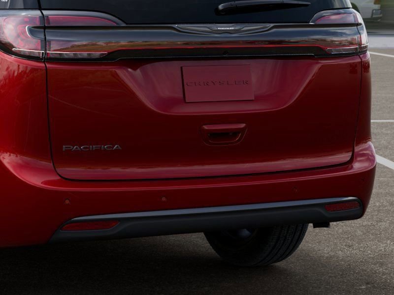 New 2026 Chrysler Pacifica Select image 13