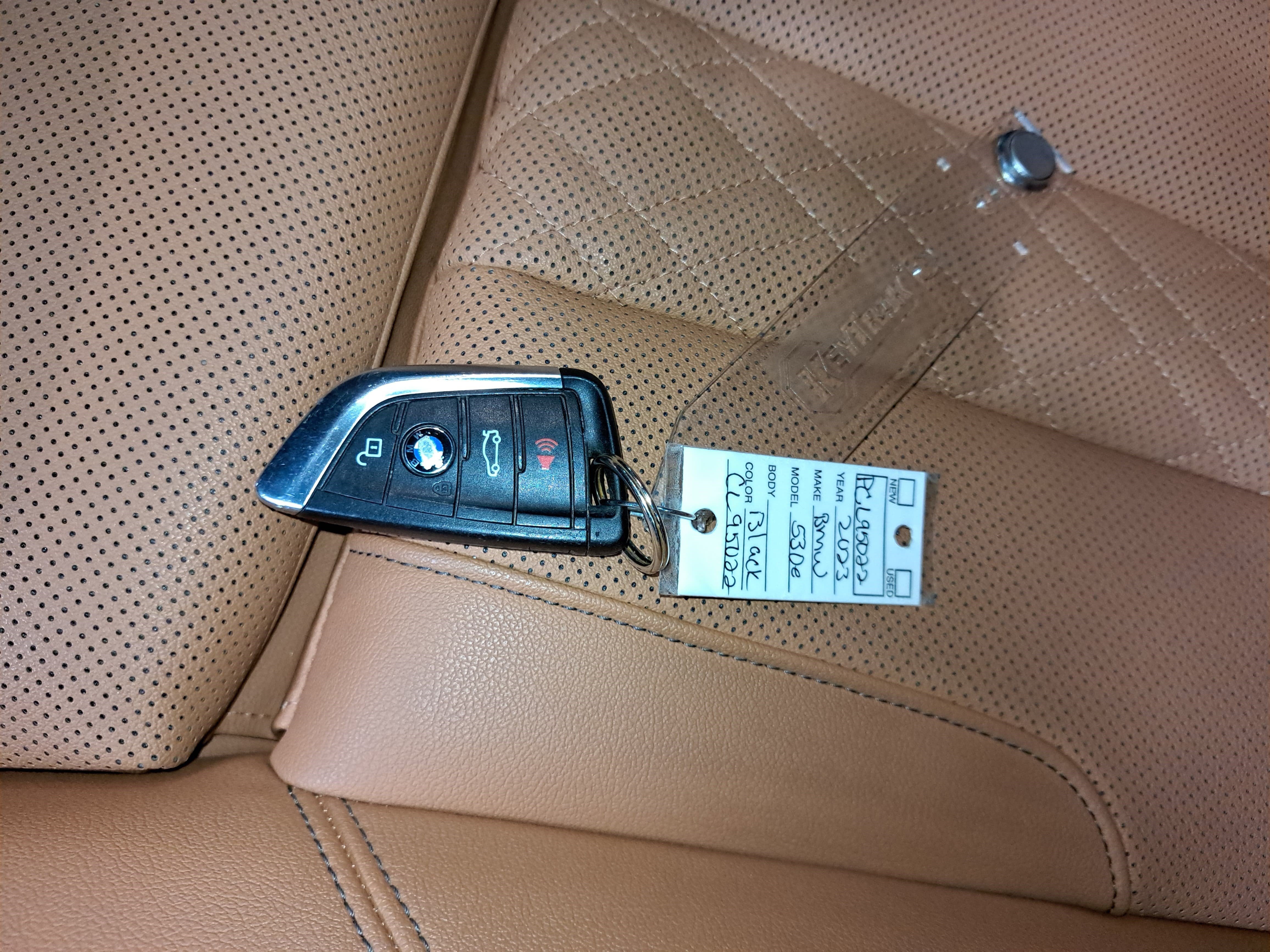 Certified 2023 BMW 530e w/ Premium Package image 37