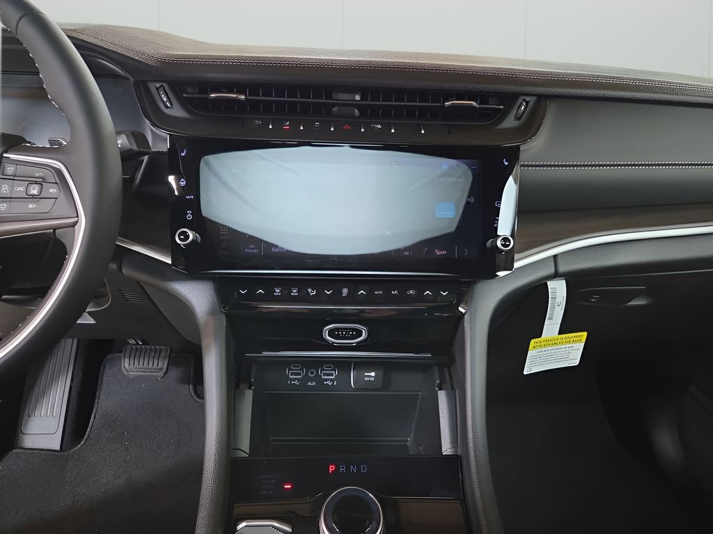 New 2026 Jeep Grand Cherokee Limited image 16