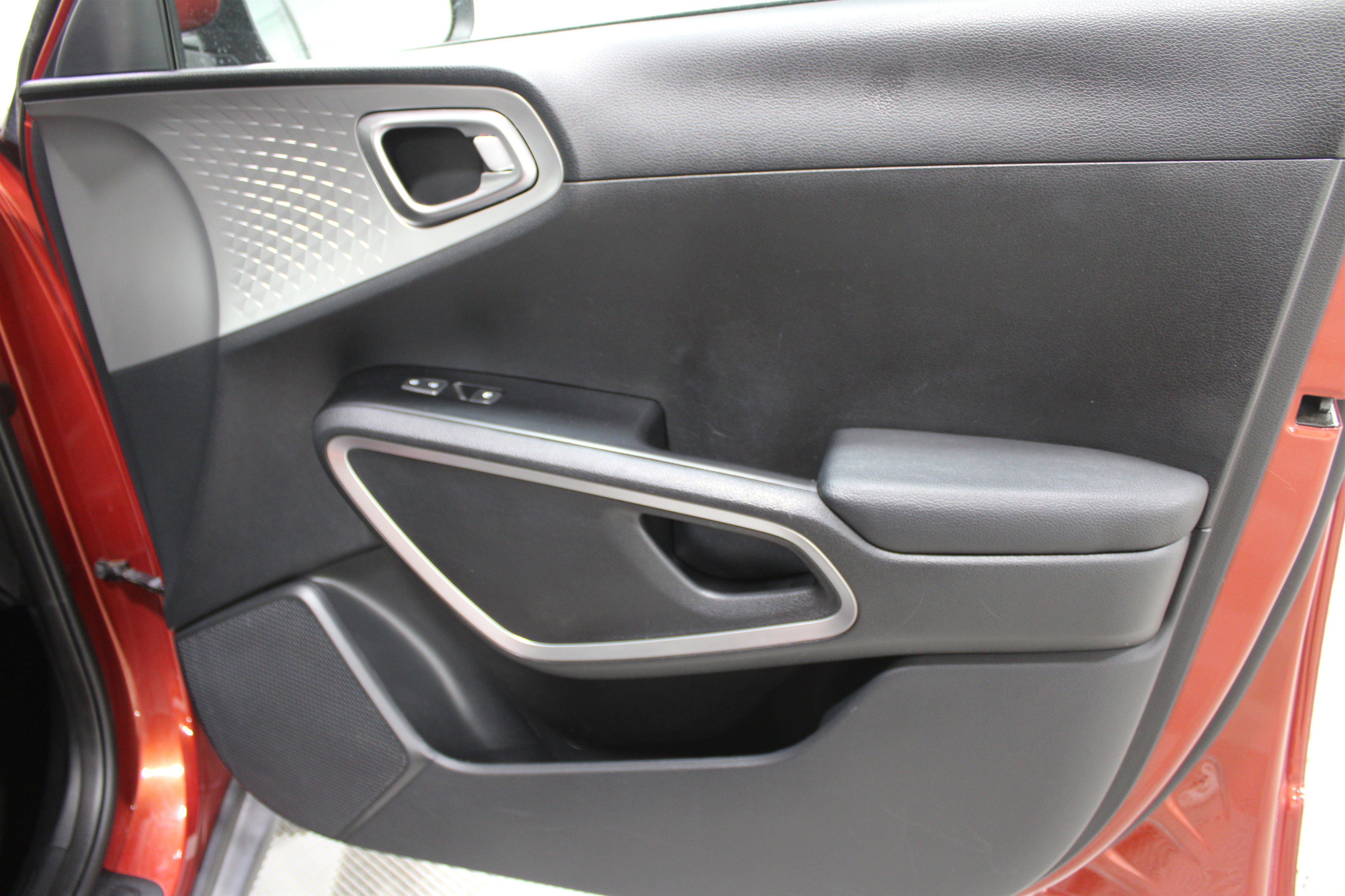 Used 2024 Kia Soul LX w/ Option Group 015 image 25