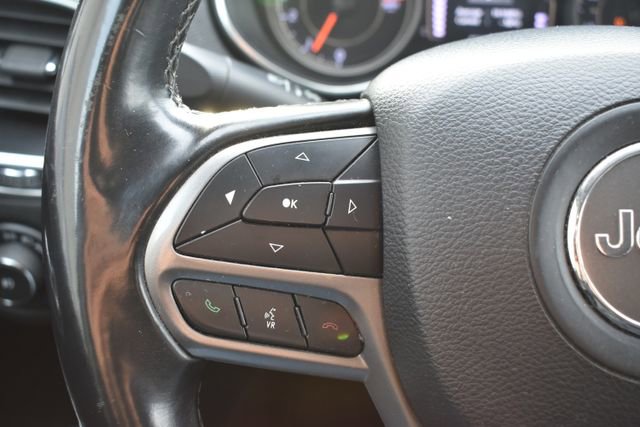 Used 2019 Jeep Cherokee Latitude Plus image 20