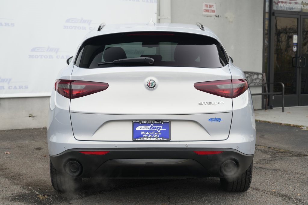 Used 2022 Alfa Romeo Stelvio Sprint image 6