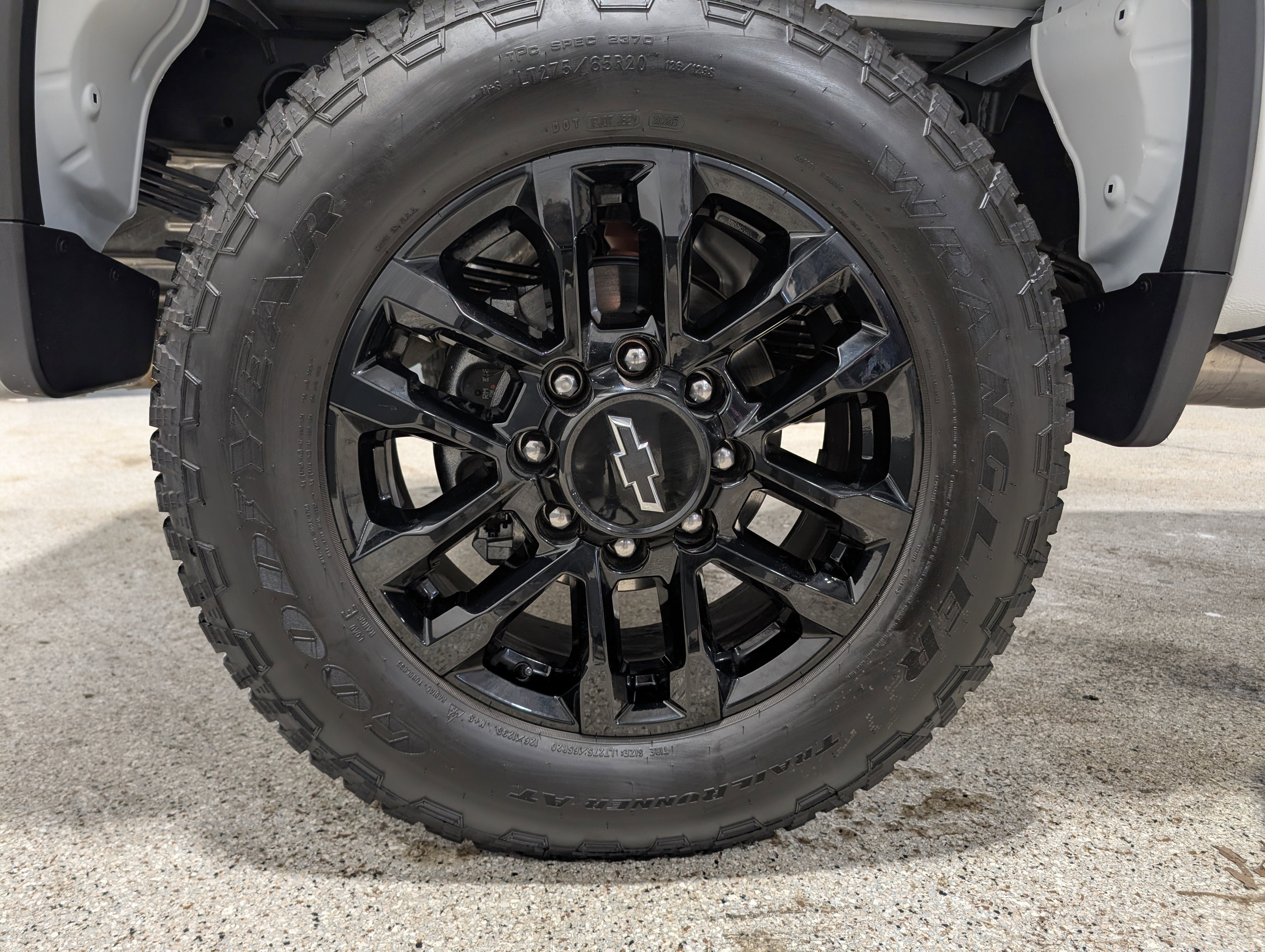 Used 2025 Chevrolet Silverado 2500 LT image 12