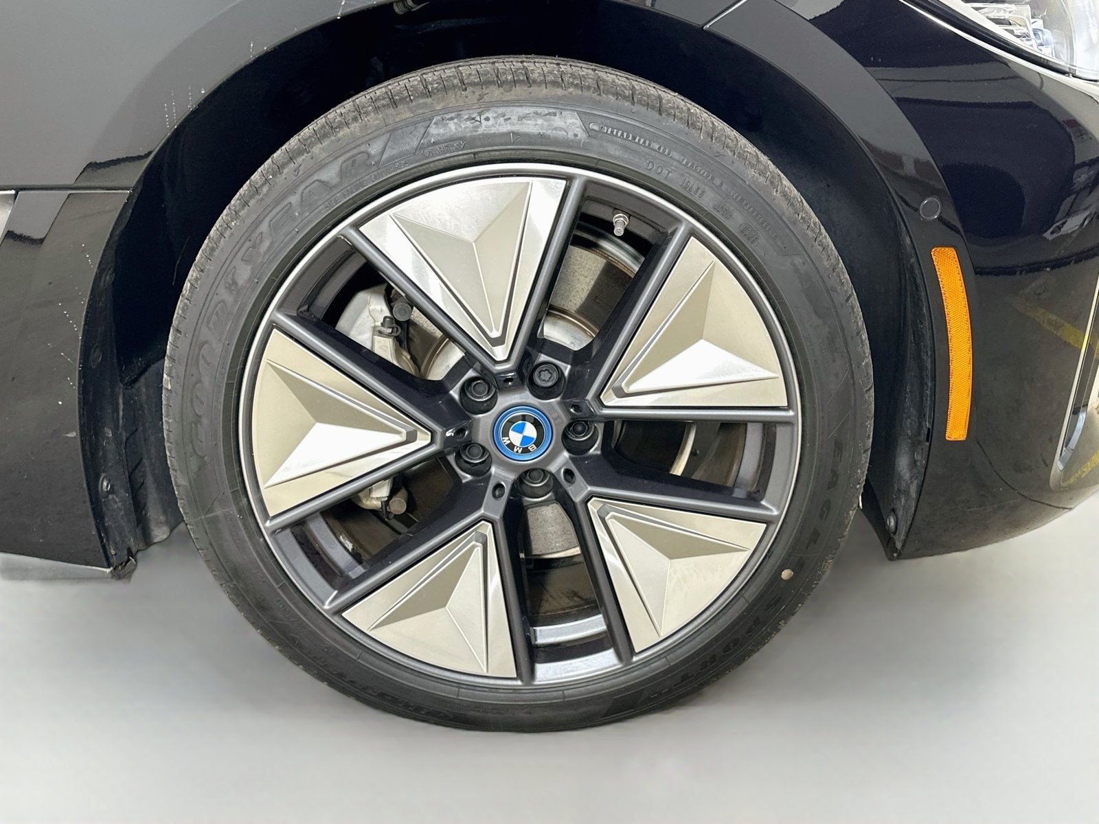 Used 2024 BMW i4 eDrive35 w/ Premium Package RWD image 10