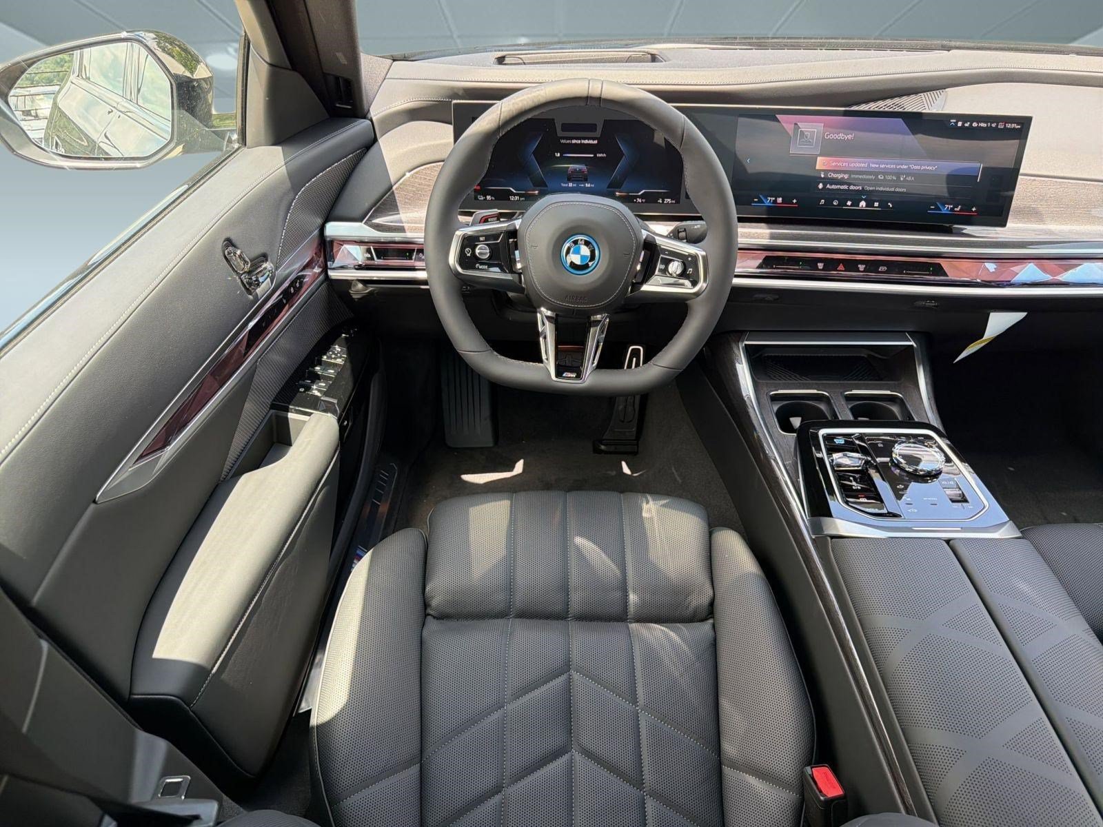 New 2026 BMW i7 xDrive60 w/ Executive Package AWD/4WD image 28