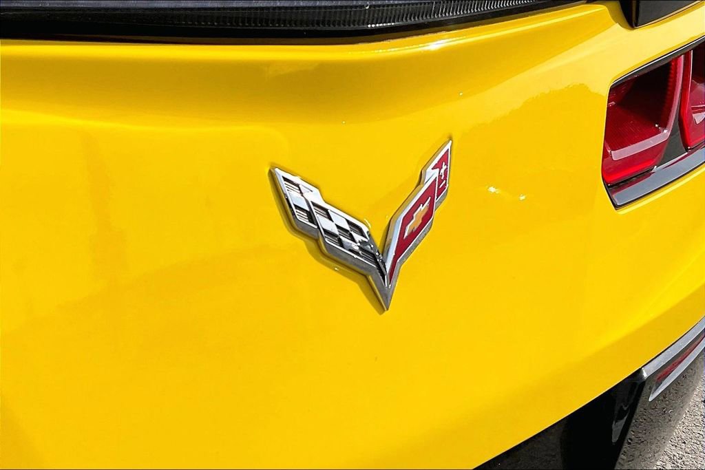Used 2019 Chevrolet Corvette Stingray Convertible w/ 3LT Preferred Equipment Group RWD image 8