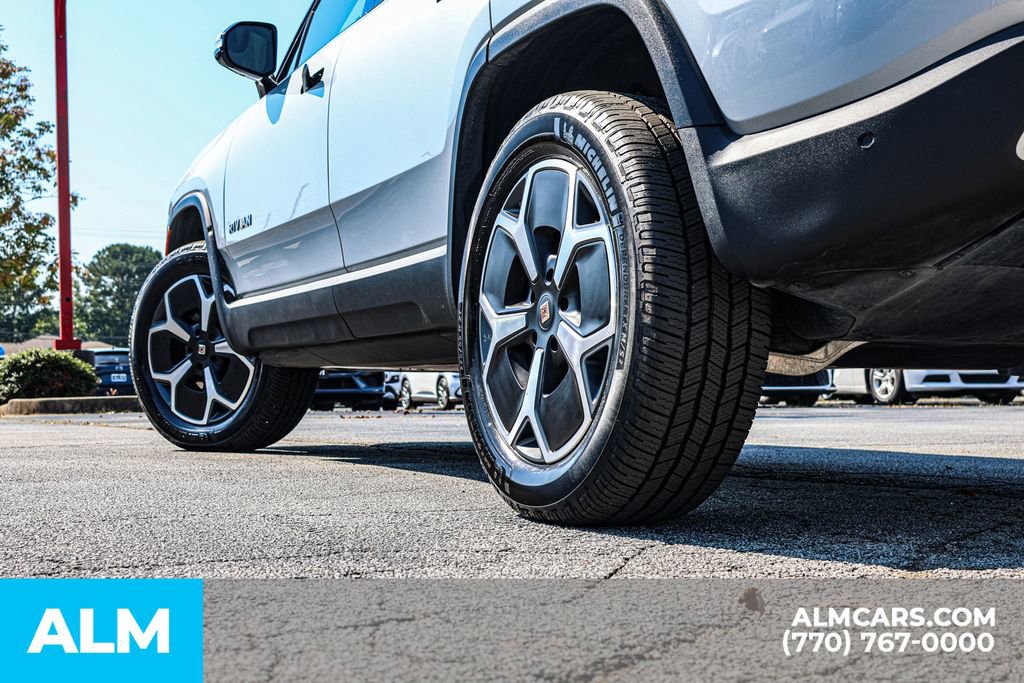 Used 2024 Rivian R1S Adventure image 16