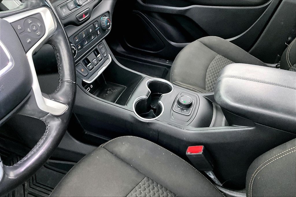 Used 2020 GMC Terrain SLE FWD image 18