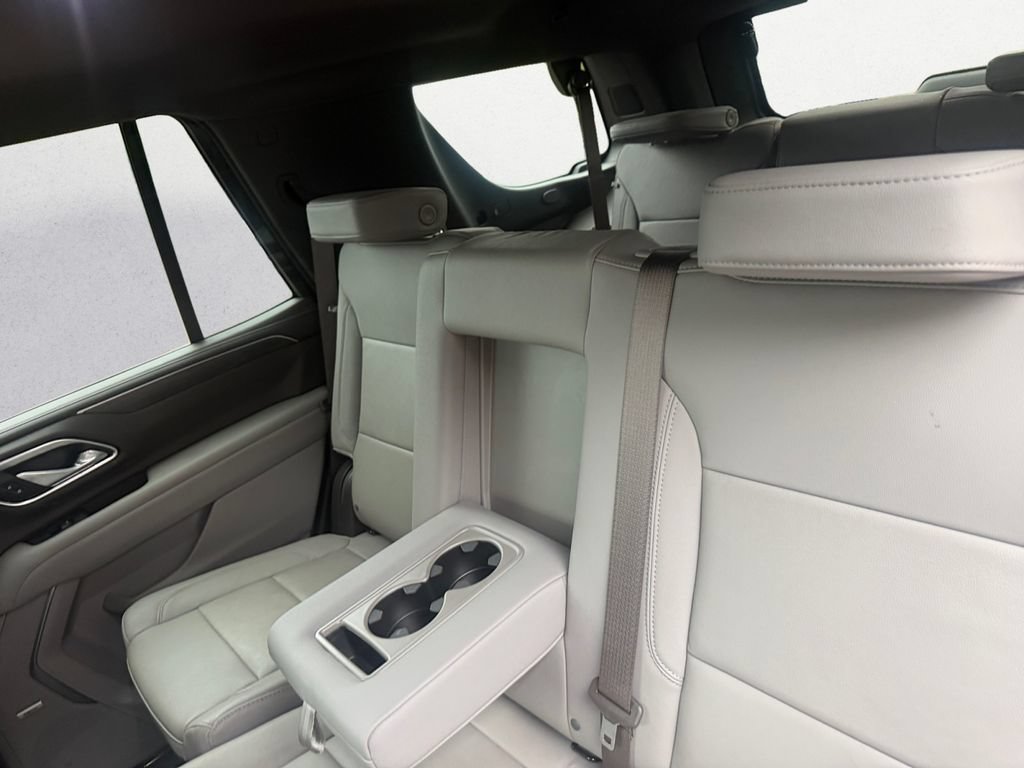 Used 2024 Chevrolet Tahoe LT w/ Luxury Package RWD image 13