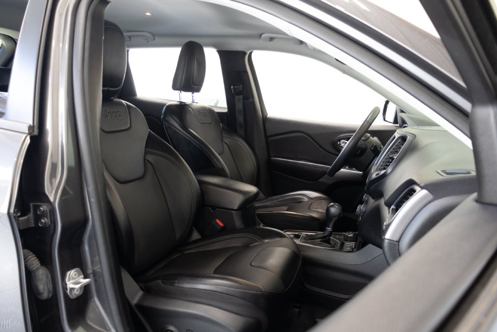 Used 2022 Jeep Cherokee Latitude Lux AWD/4WD image 22