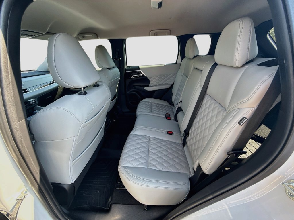 Used 2022 Mitsubishi Outlander SEL AWD/4WD image 29