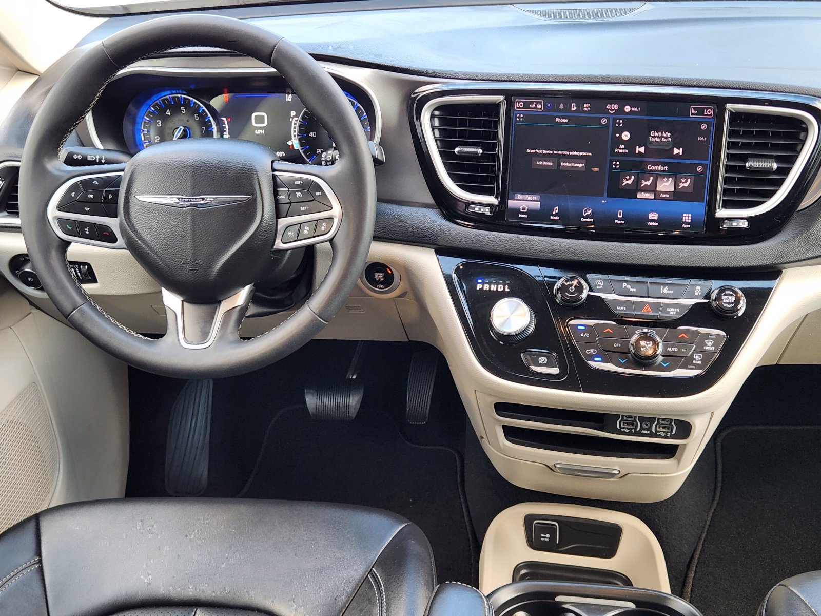 Used 2024 Chrysler Pacifica Touring-L FWD image 28