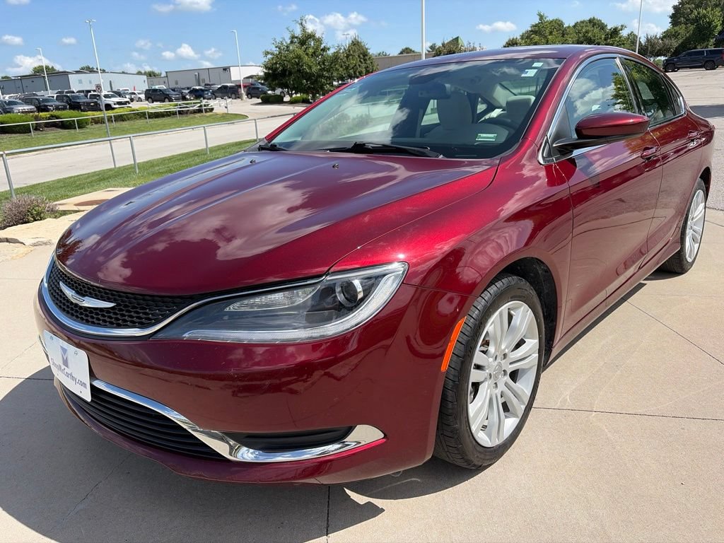 Used 2015 Chrysler 200 Limited w/ Convenience Group FWD image 4