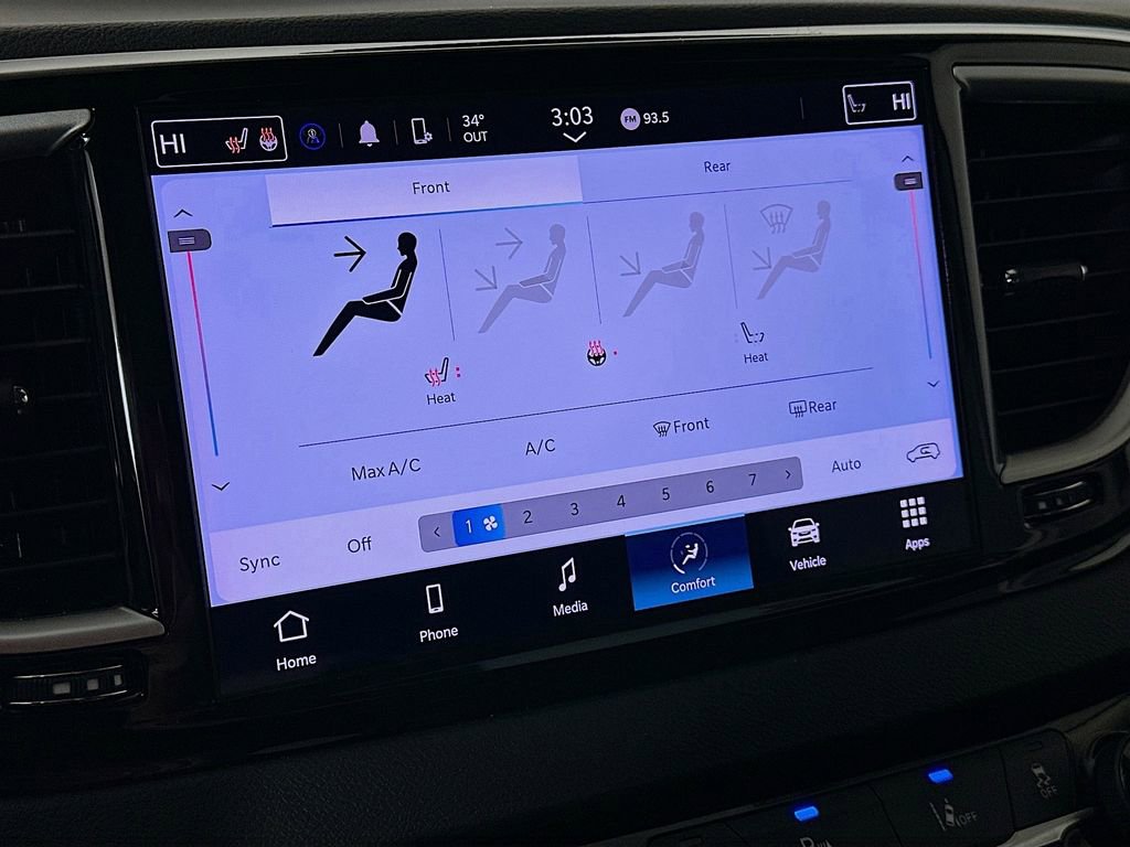 Certified 2024 Chrysler Pacifica Touring-L image 24