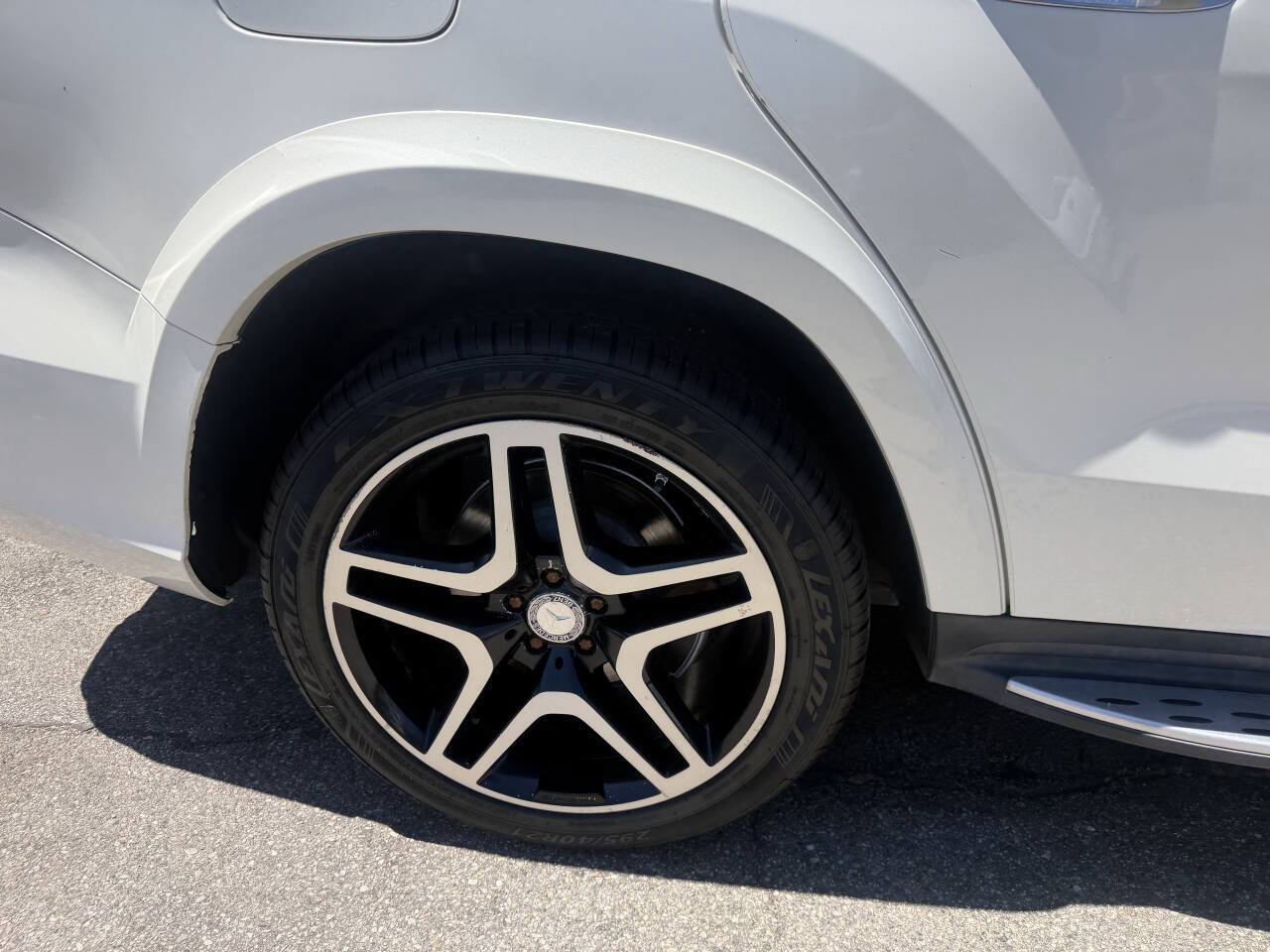 Used 2014 Mercedes-Benz GL 550 4MATIC image 12