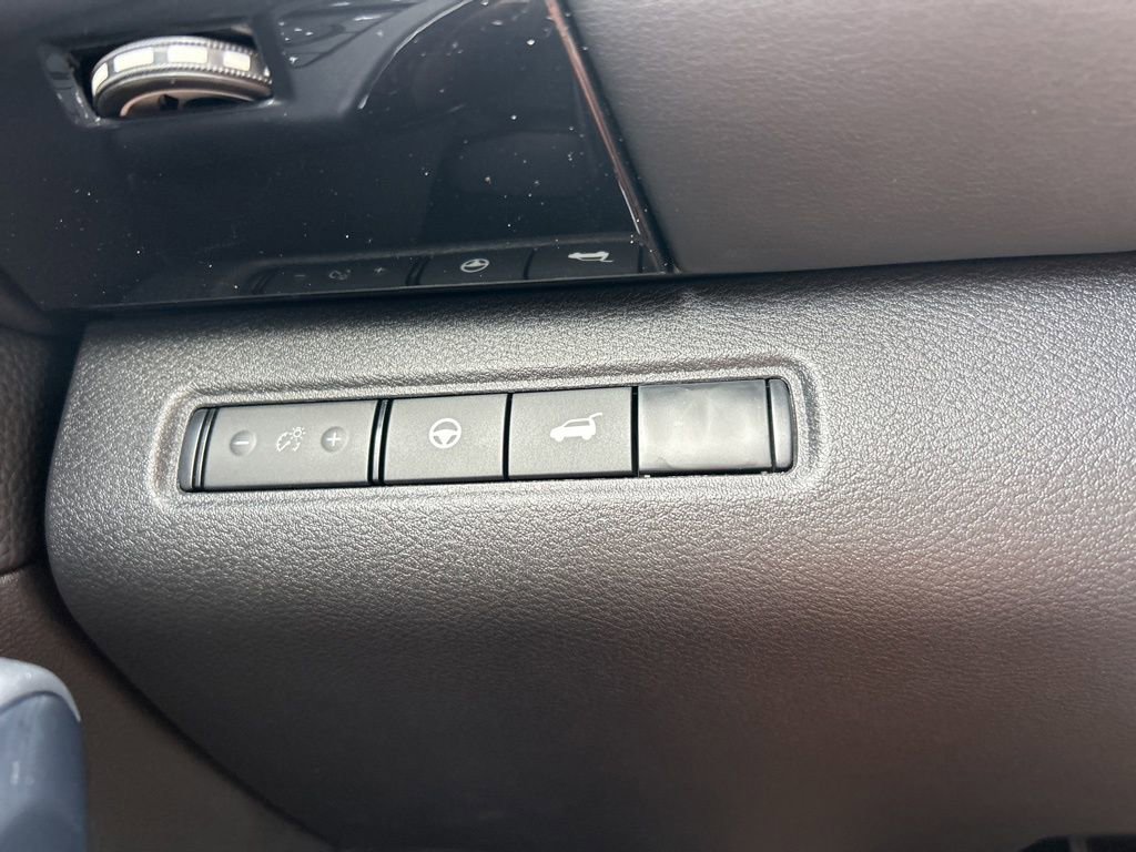 New 2026 Nissan Pathfinder SV image 31