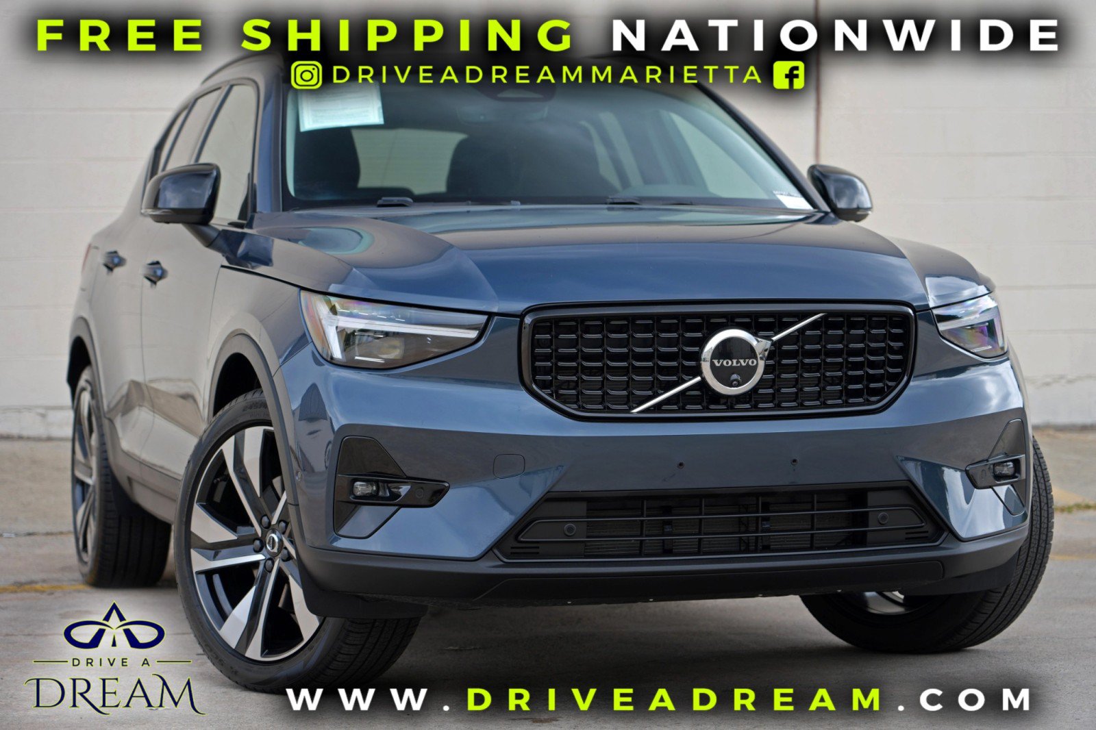Used 2026 Volvo XC40 B5 Ultra w/ Climate Package AWD/4WD image 2