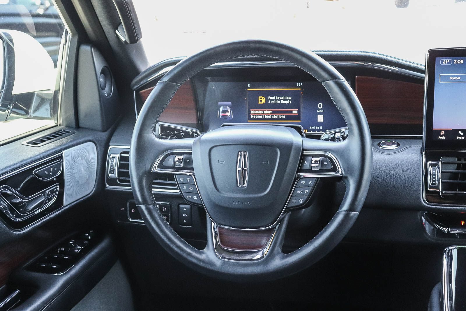 Used 2023 Lincoln Navigator Reserve AWD/4WD image 15