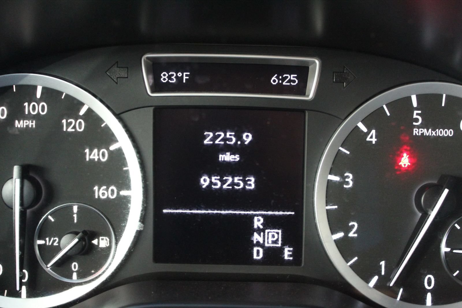 Used 2017 INFINITI QX30 Premium FWD image 14