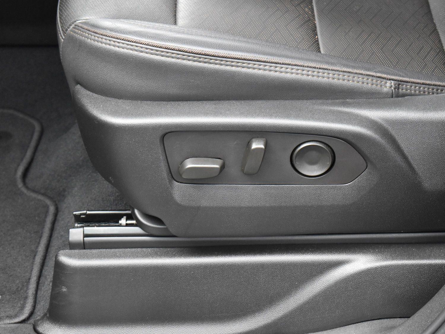 Used 2023 Chevrolet Tahoe High Country w/ Premium Package 2 image 16