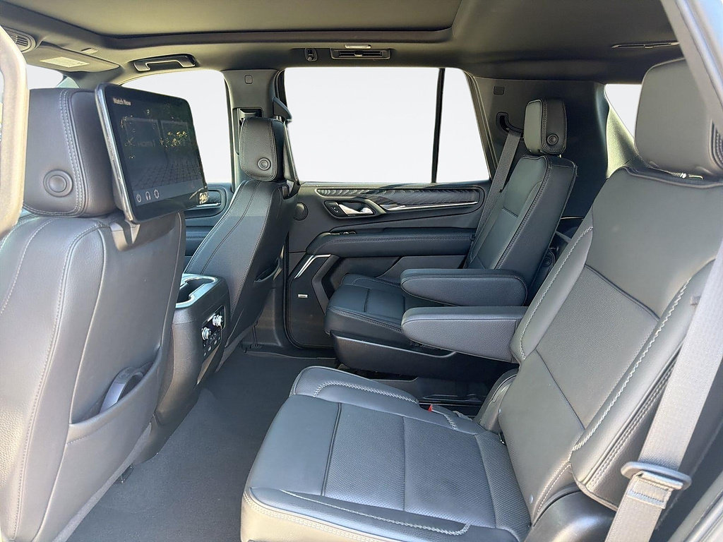 Used 2024 GMC Yukon Denali w/ Advanced Technology Package AWD/4WD image 25