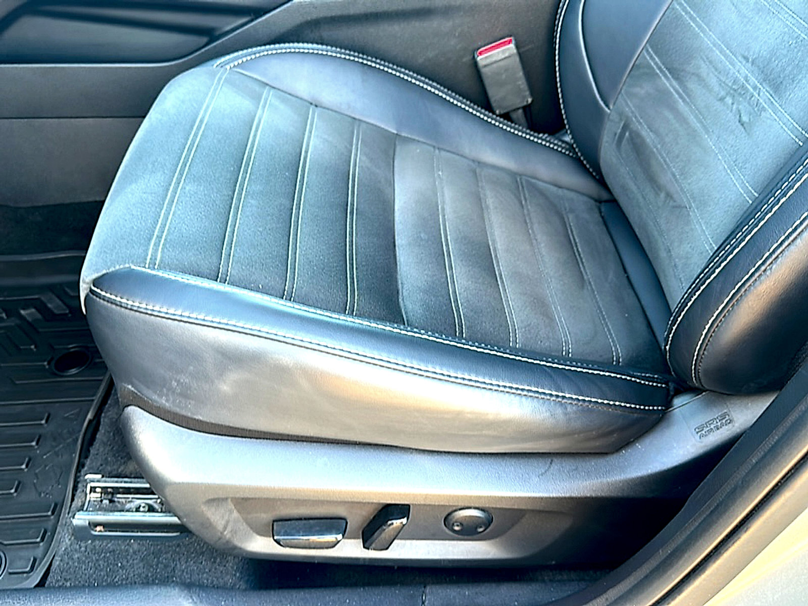 Used 2024 Mitsubishi Outlander SE image 15