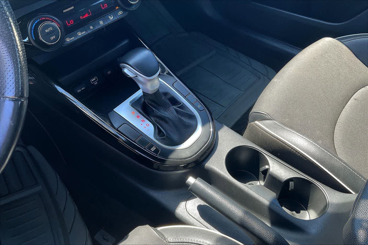 Certified 2022 Kia Forte GT-Line image 16