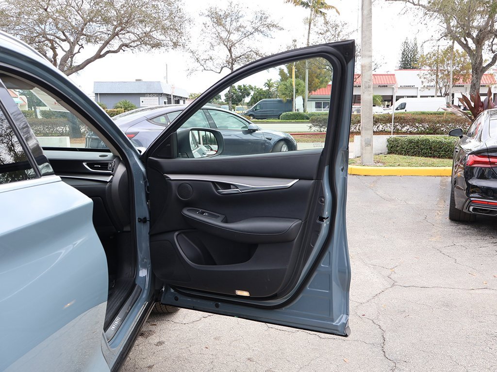 Used 2023 INFINITI QX50 Luxe image 23