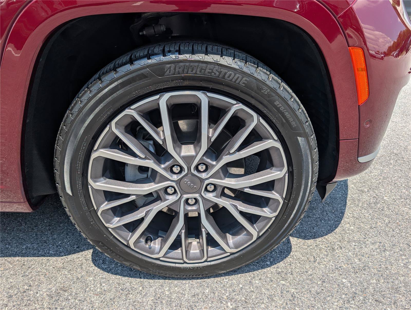Used 2024 Jeep Grand Cherokee L Summit AWD/4WD image 9