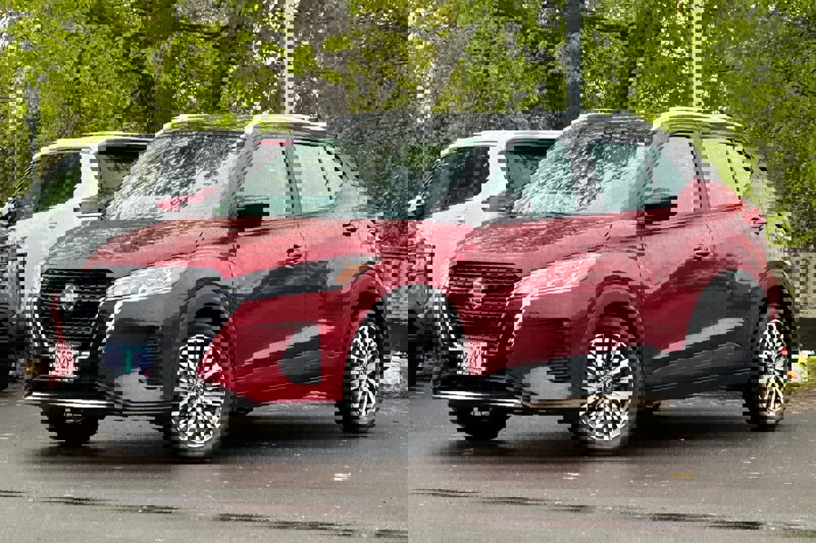 Used 2024 Nissan Kicks SV FWD image 1