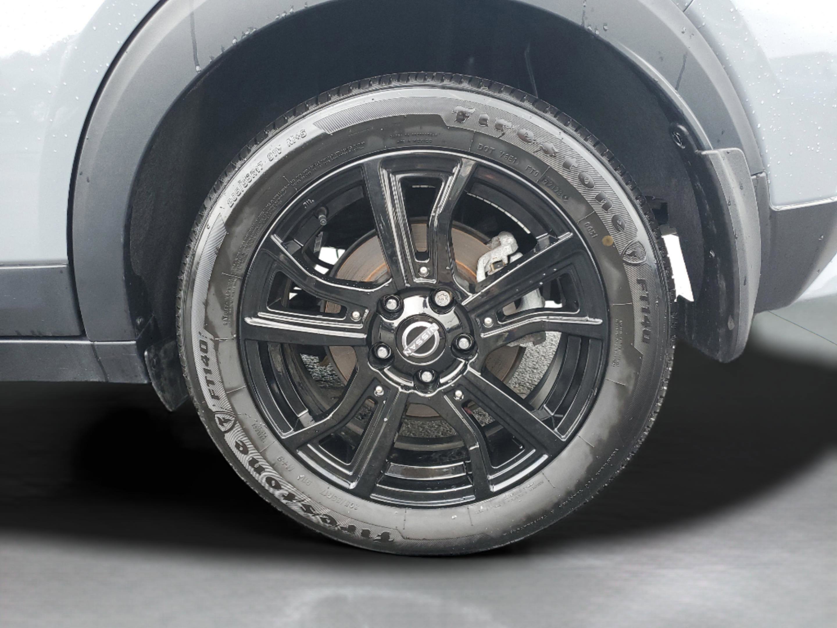 Used 2023 Nissan Kicks SR w/ SR Premium Package FWD image 28