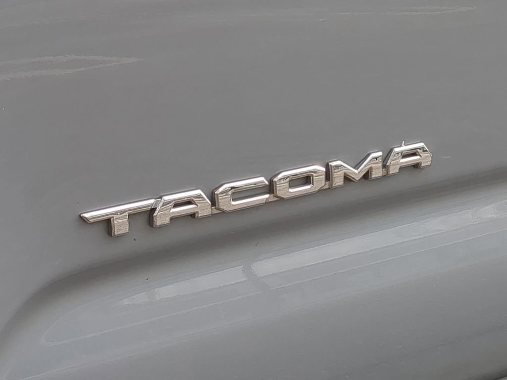 Used 2018 Toyota Tacoma TRD Sport RWD image 33