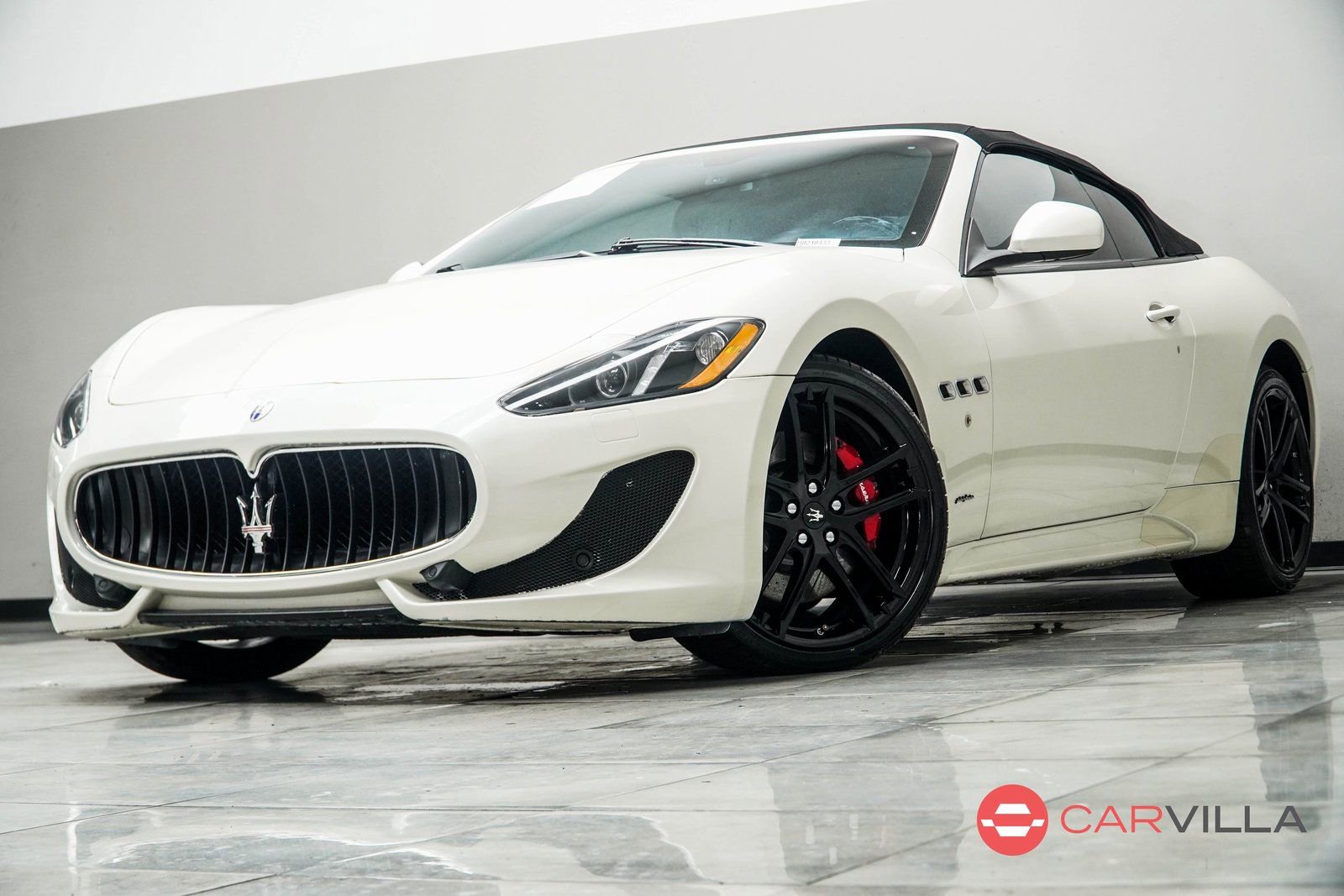 Used 2017 Maserati GranTurismo Sport image 2