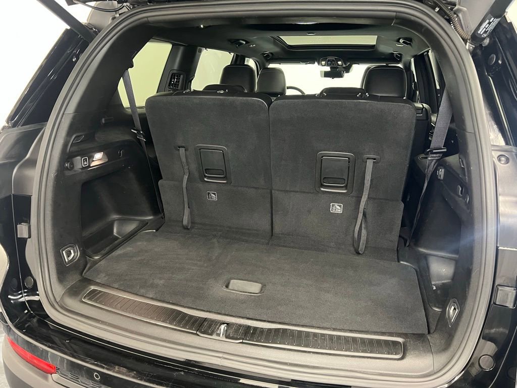 Used 2024 Jeep Grand Cherokee L Limited w/ Luxury Tech Group II image 8