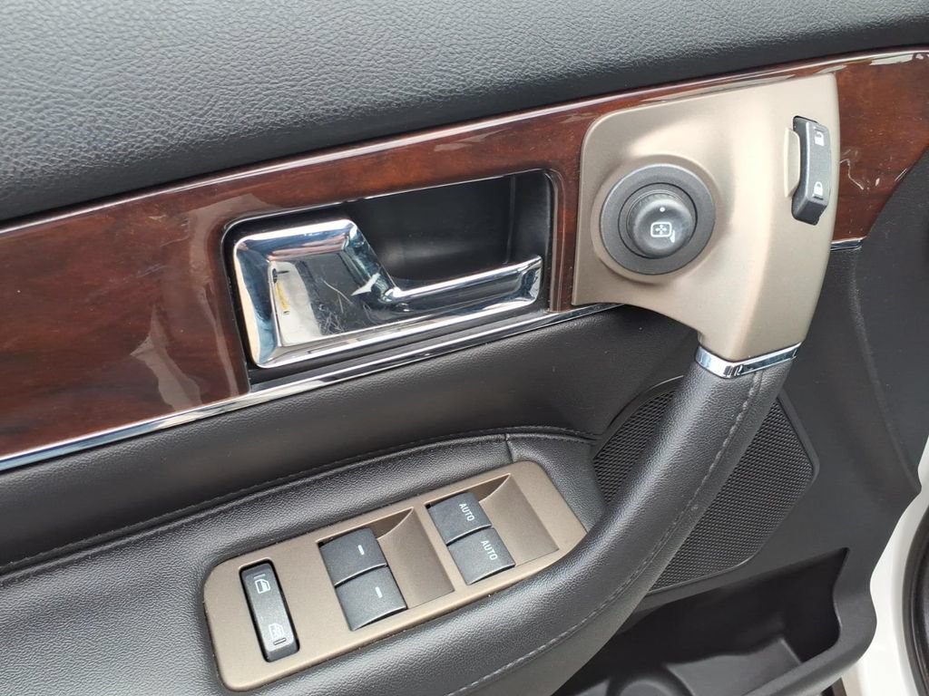 Used 2015 Lincoln MKX AWD w/ Equipment Group 102A image 12