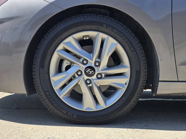 Used 2020 Hyundai Elantra Value Edition w/ Cargo Package (C1) FWD image 11