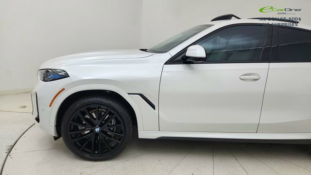 Used 2026 BMW X6 xDrive40i AWD/4WD image 9